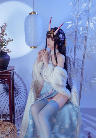 25岁高中生动漫