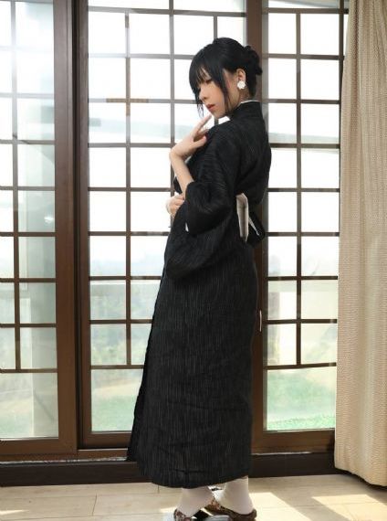 商务旅行的女老板同房