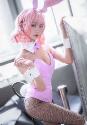 兴奋的女人们